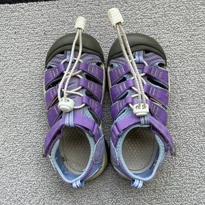 EUC Girls Size 13 Keen Waterproof Hiking Sandal